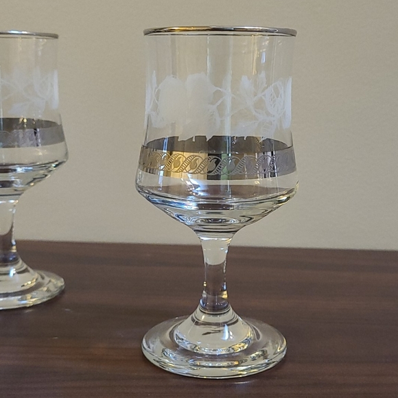 Retro mini wine glass set - Picture 7 of 11